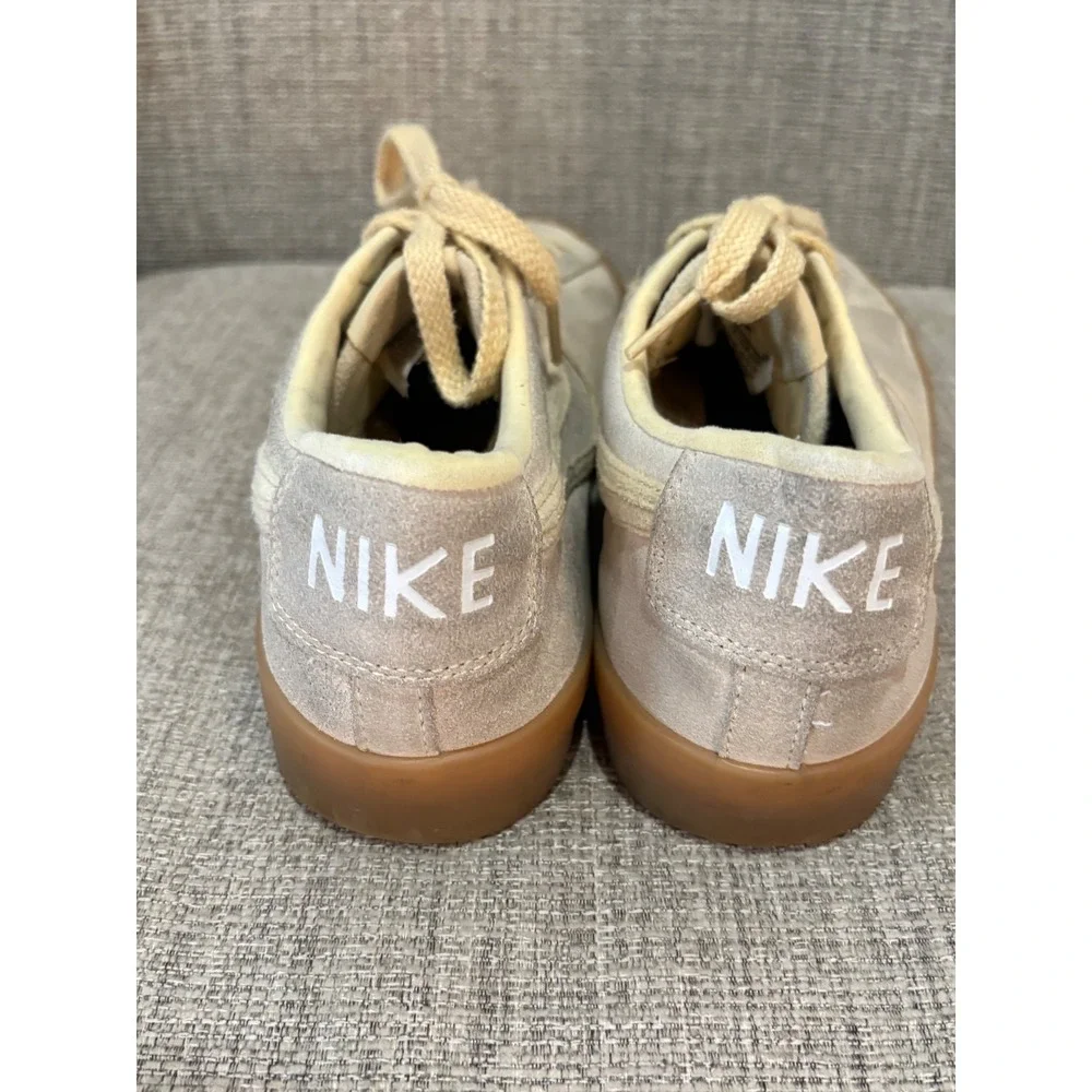 Nike Blazer Low Tan Gum Suede Sneakers Mens 10 FN7404-200